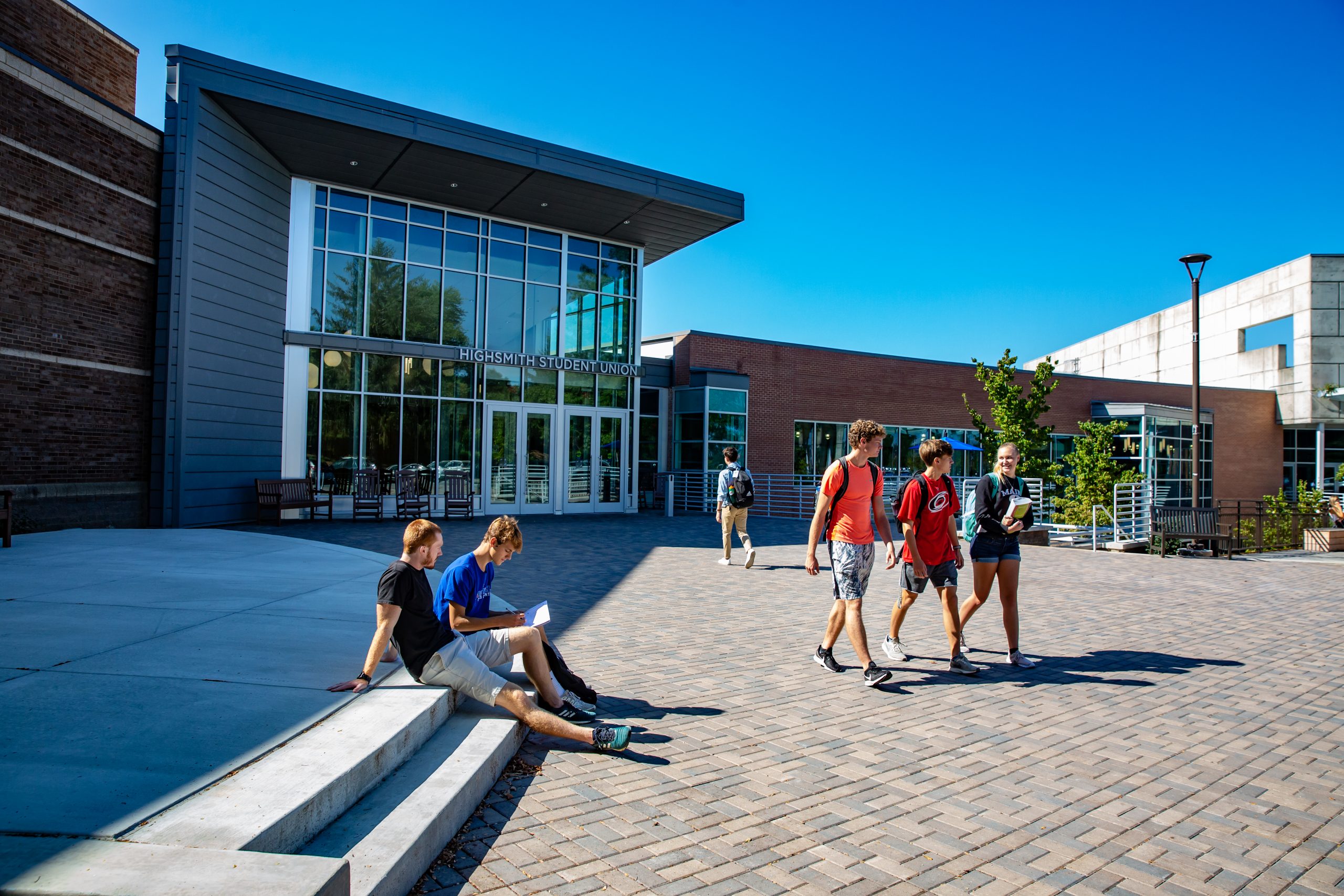 Students in front of Highsmith Union